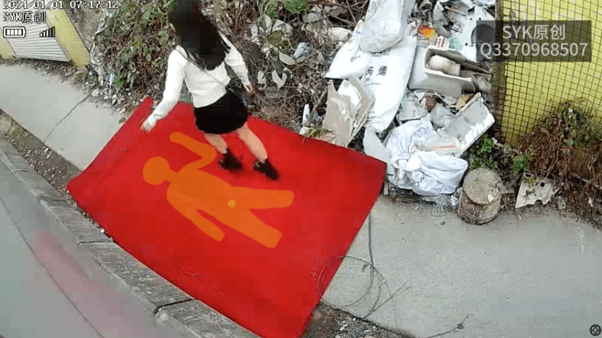 Outdoor Trail Foam Mat candid human carpet (both gender) – Part 1