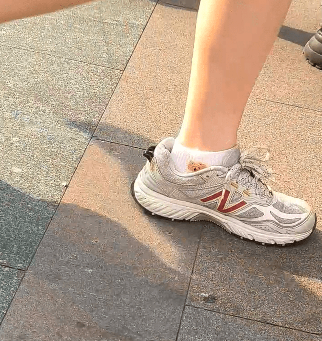 Girl candid worm crush on the street