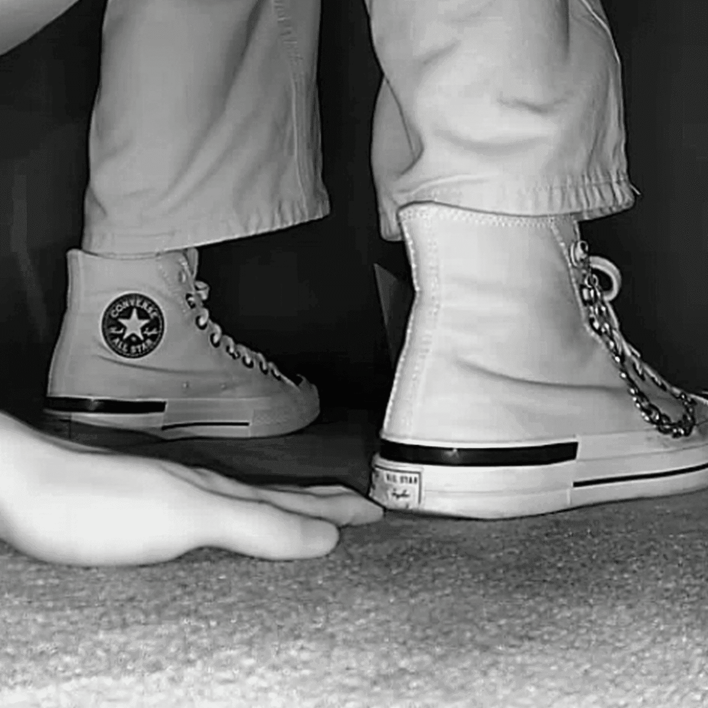 Cinema girl candid full hand trample with Converse high-top sneakers