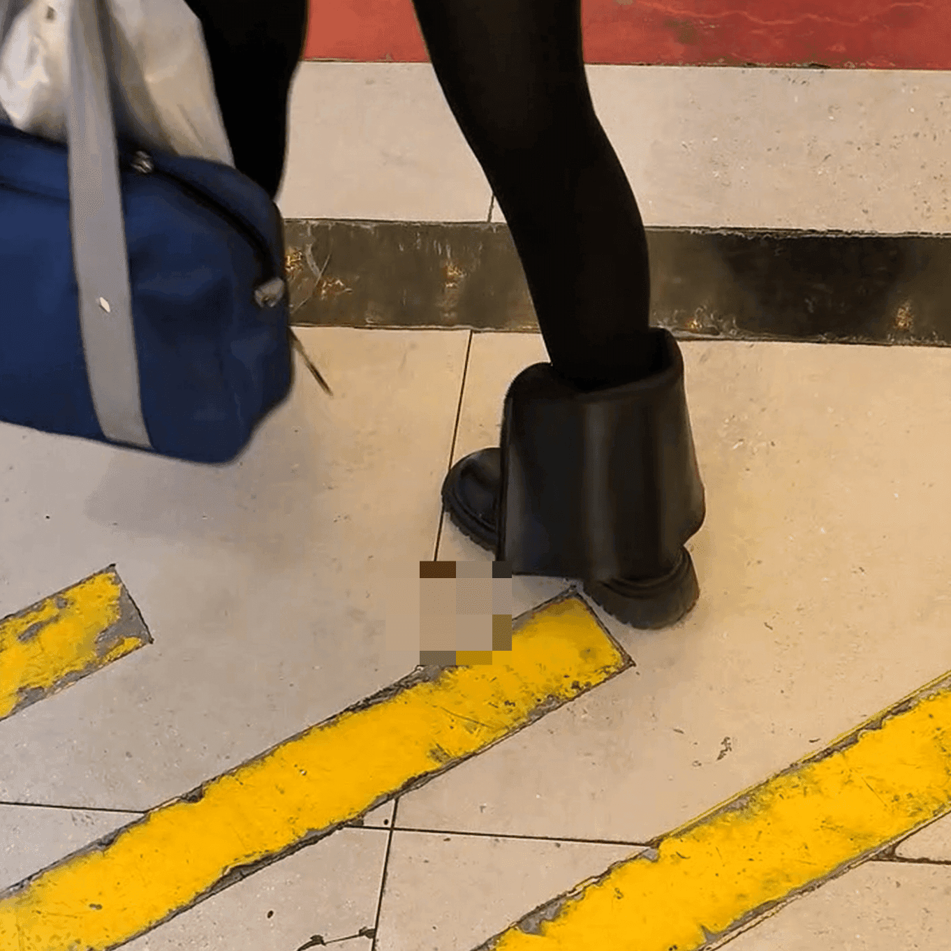 Cosplay girl in anime convention candid crush with black Converse shoes