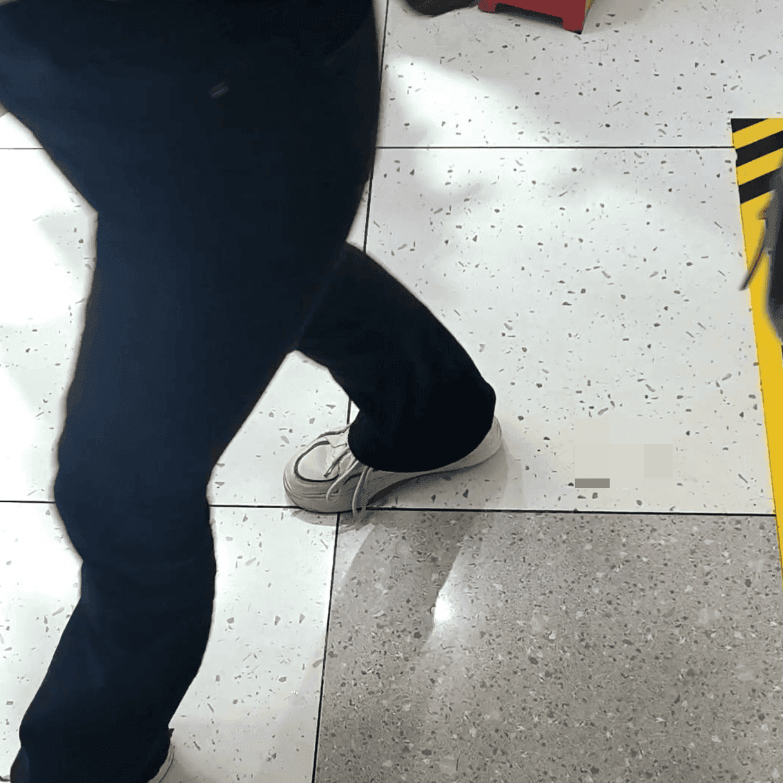 Shopping mall aisle passing women candid crush + Lady next seat in sneakers candid crush
