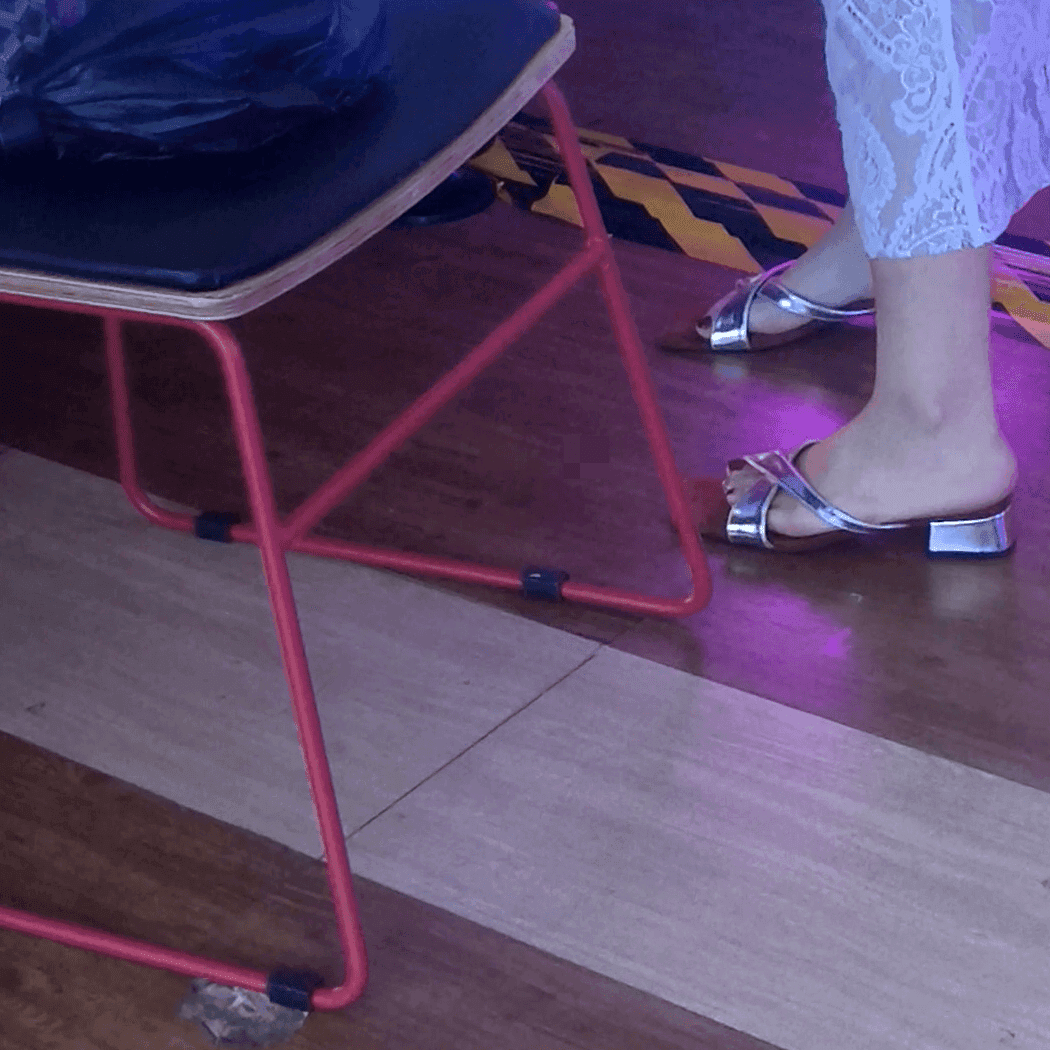 Game arcade woman in chunky heel sandals candid crush + Basketball shooting machine candid crush