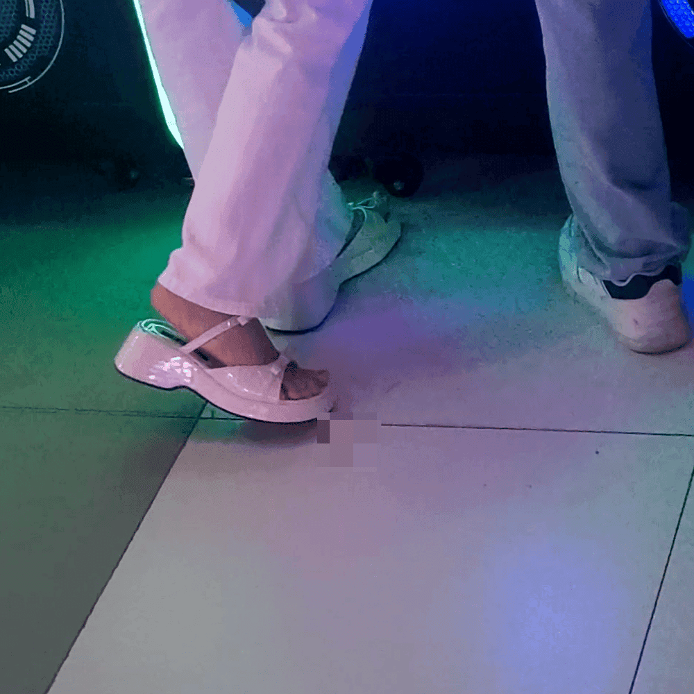 Game arcade lady in leather shoes and flats candid crush repeatedly